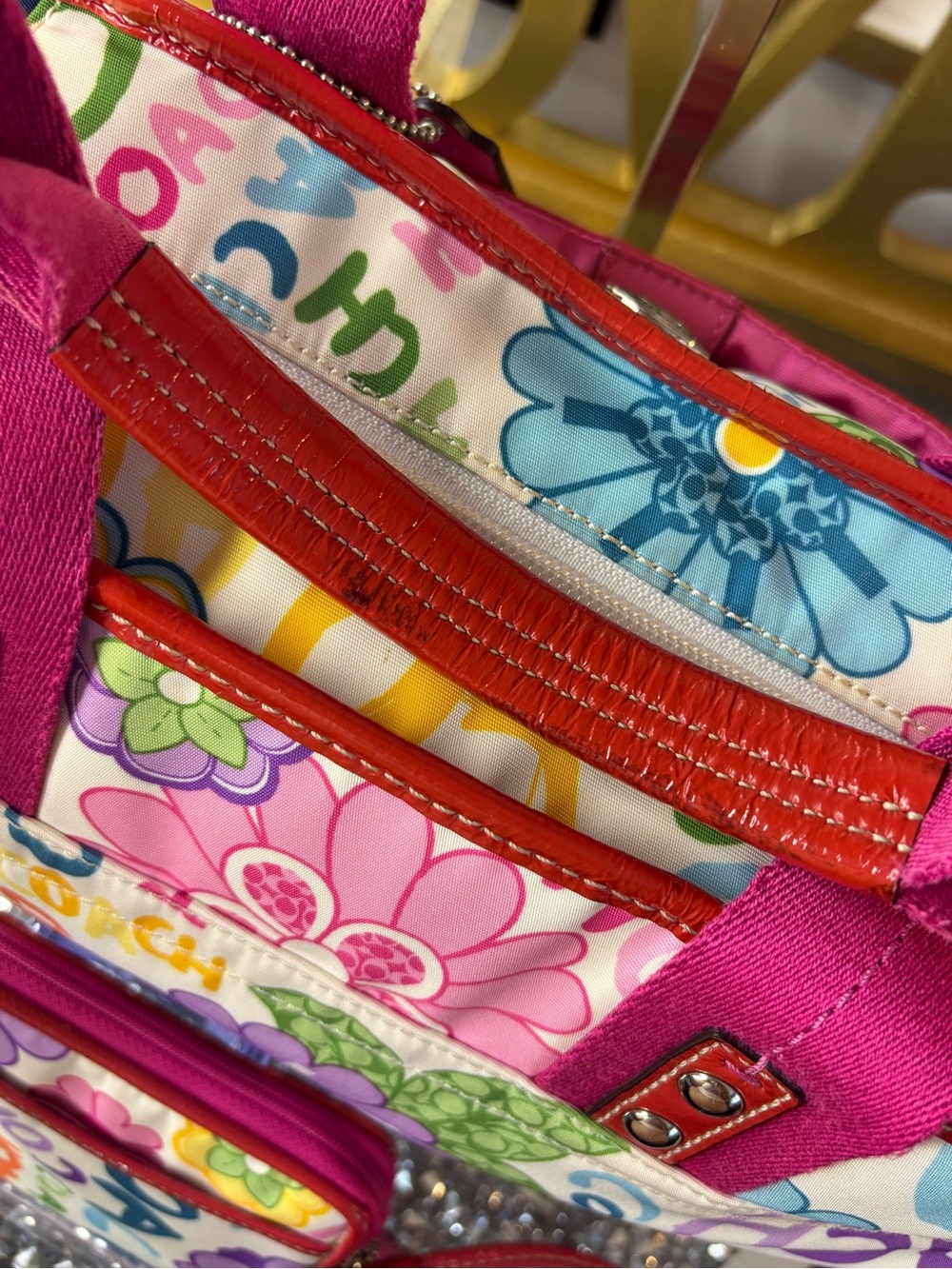 Coach 2010 y2k poppy Daisy Graffiti Floral set EUC - Picture 10 of 16